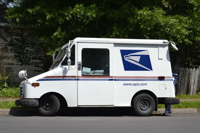 Read more about the article Snail Mail – Conflicts of Interest of the New Postmaster General and the Forced Delays of the Postal Service