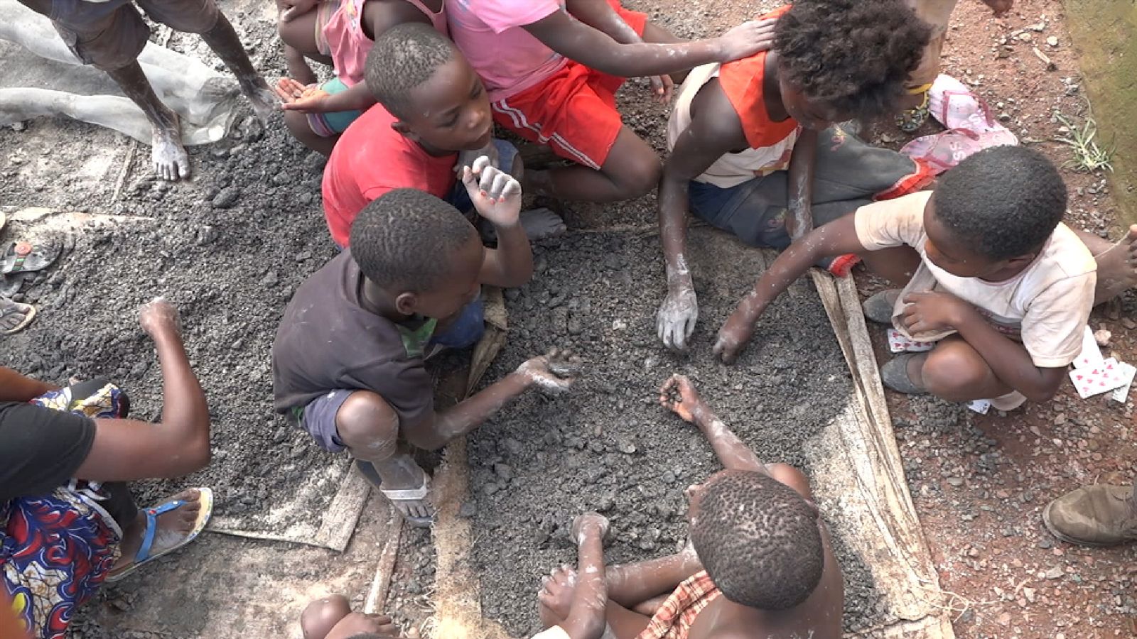 Read more about the article Behind the Horrors of Congo’s Cobalt Mining
